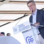 Feijóo alerta de la alianza PSOE-Vox que han visto en Sevilla y dice que solo el PP puede dar "revolcón" a Sánchez
