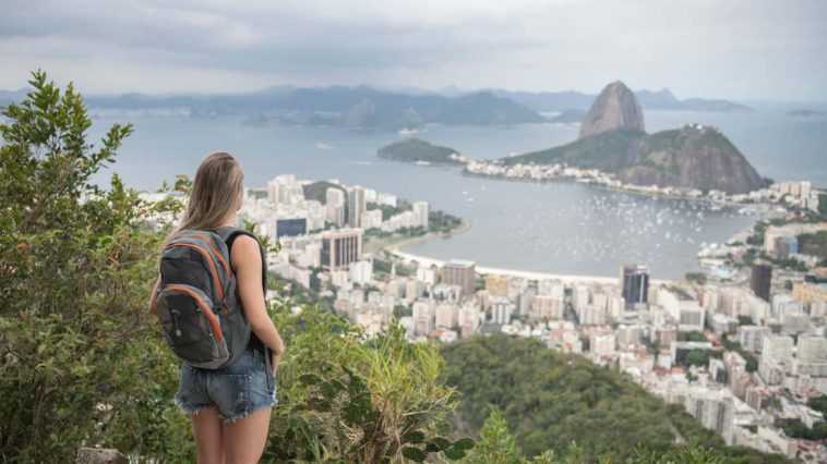 O que fazer para viajar gastando pouco, mas curtindo muito