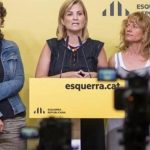 De izquierda a derecha: Noemí Llauradó, Teresa Jordà, Raquel Sans, Marta Vilaret, Meritxell Serret y Sara Bailac, en la rueda de prensa de presentación del preacuerdo ERC-PSC