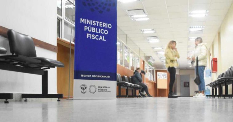 Adolescentes alteraron imágenes de compañeras usando la IA en Roca: angustia, tensión en las aulas y pedidos de familiares