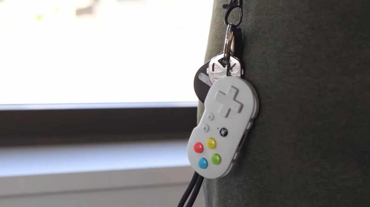 CRKD's 'Atom' is a controller that fits on your keyring