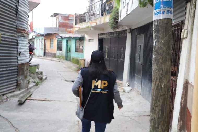 Guatemaltecos son despojados de sus viviendas por pandilleros