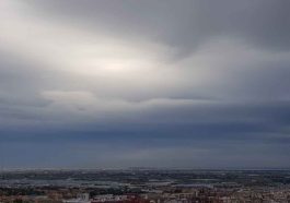 Cielos nubosos con probabilidad de lluvia sobre el delta del Llobregat, en Cataluña / CG