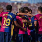 El Barça, reunido tras marcar un gol en Montjuïc