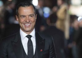 Jorge Mendes, sonriente en una gala de premios