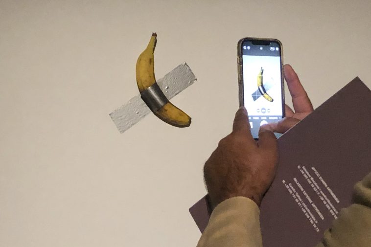 Banana atada con cinta adhesiva será subastada por US$1 millón