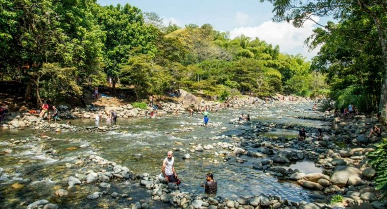 Dónde pasear un domingo en Cali: río Pance y más planes sencillos para hacer en un día