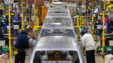 Stellantis to Pause Production of Durango, Grand Cherokee Amid Slow Sales