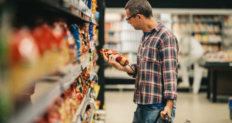 Por que este grupo de alimentos está associado a maior risco de câncer no intestino?