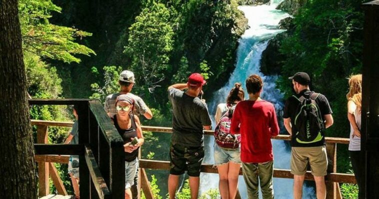 Abren la senda a Cascada Chachín, cómo llegar a este salto mágico que une Chile con Argentina