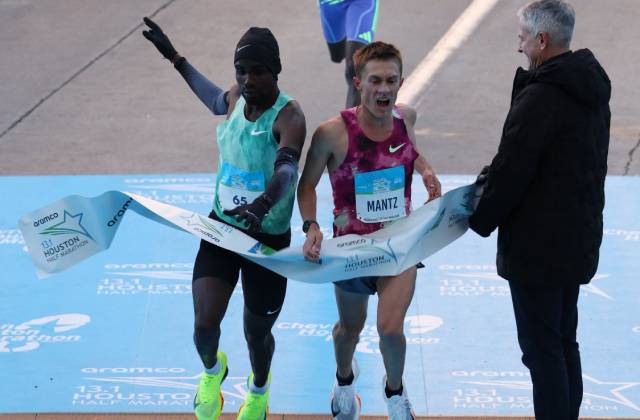 Así destrozó Mantz el Récord de América de medio maratón: a 2:48/km