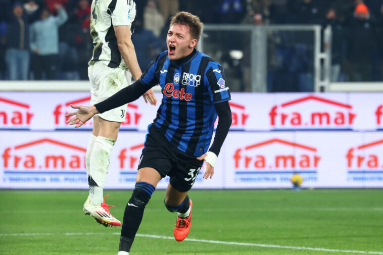 BERGAMO, ITALY - JANUARY 14: Mateo Retegui of Atalanta BC celebrates after scoring his team