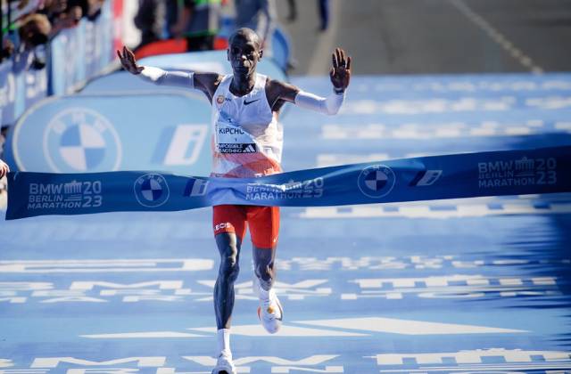 Kipchoge anuncia su primer objetivo de 2025: ¡Correrá en Londres!