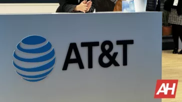 AT&T introduces SplitPay to help you easily split your phone bills