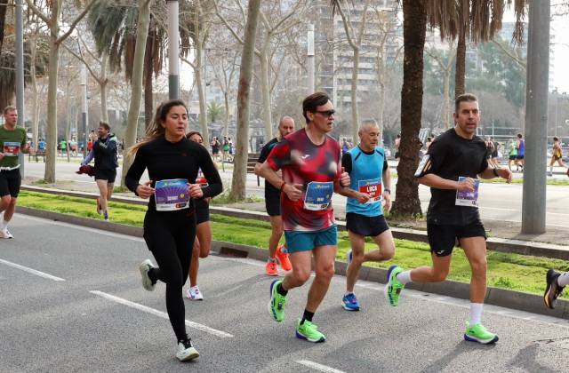 Salvador Illa corre la Mitja de Barcelona a 4:33/km a sus 58 años